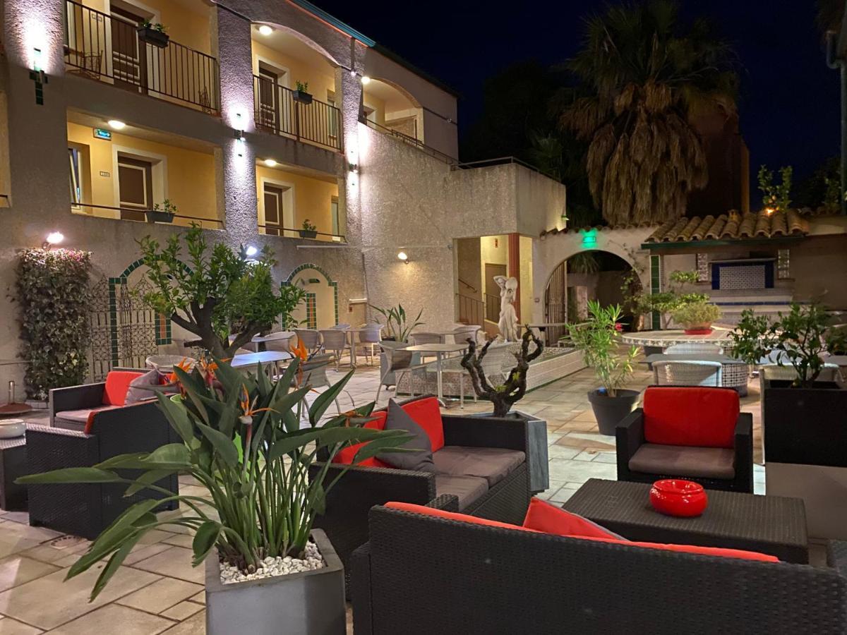 Logis Hotel Les II Mas - Perpignan Sud Cabestany Exterior photo